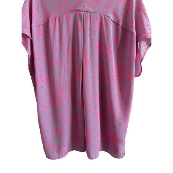 Adrienne Women's Small Purple and Pink Cheetah V-Neck Short Sleeve Blouse - Picture 12 of 13